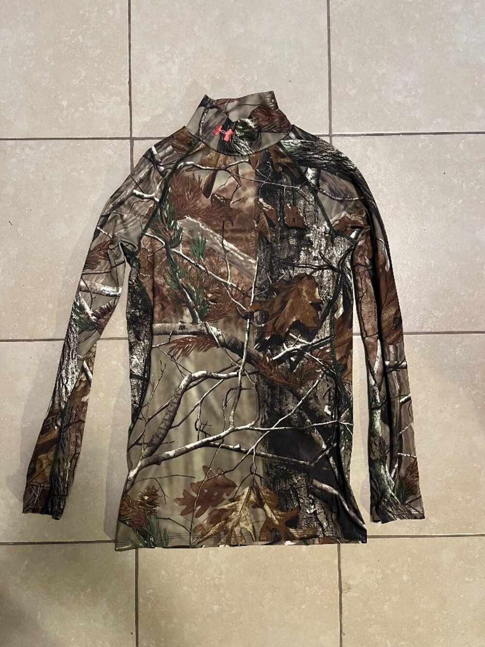 Under Armour Camo Thermal Long Sleeve- Size Medium